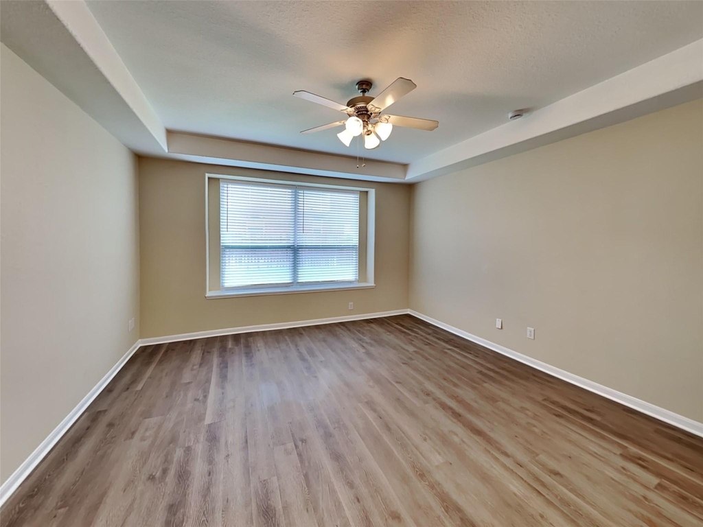 10923 Tattershall Lane - Photo 8