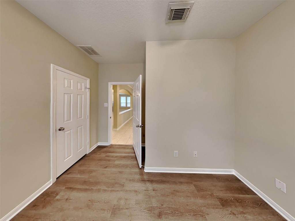 10923 Tattershall Lane - Photo 13