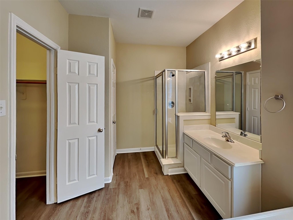 10923 Tattershall Lane - Photo 11