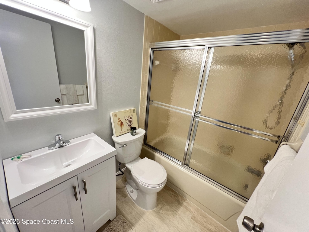 8494 Ridgewood Avenue - Photo 15