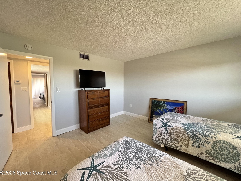 8494 Ridgewood Avenue - Photo 14