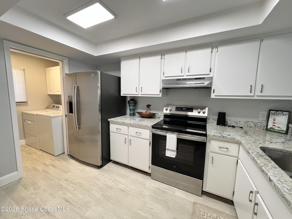 8494 Ridgewood Avenue - Photo 6