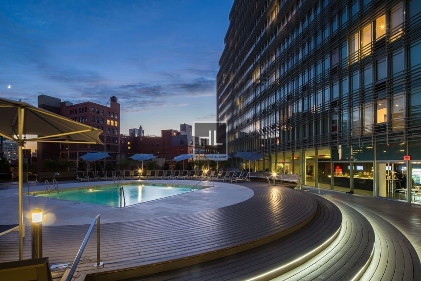 West 54th Street - Photo 10