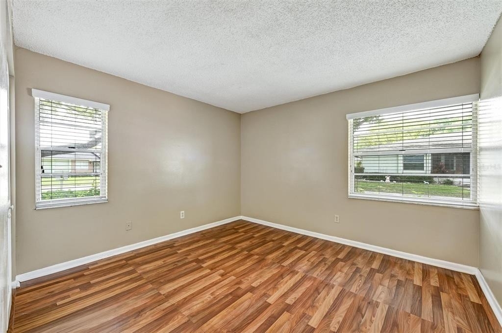 2833 Orange Tree Circle N - Photo 24