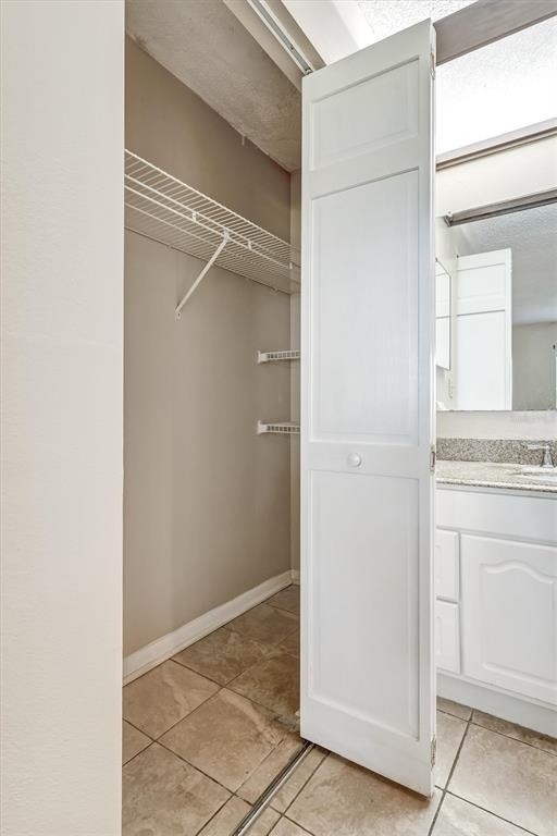 2833 Orange Tree Circle N - Photo 20