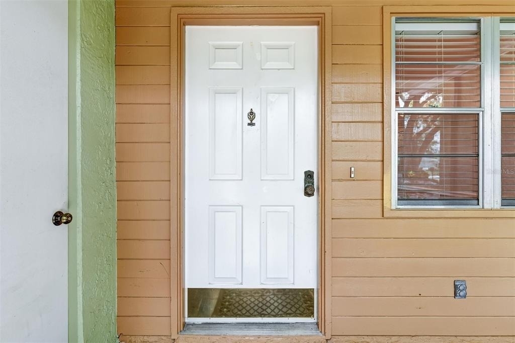 2833 Orange Tree Circle N - Photo 28