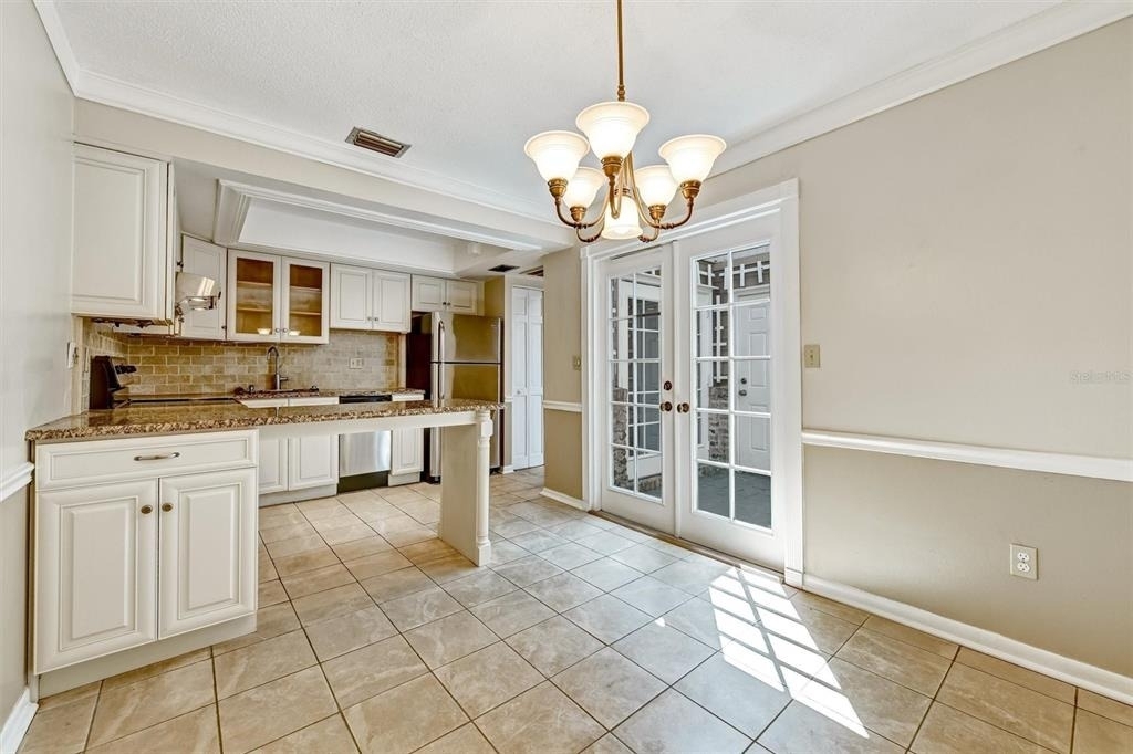 2833 Orange Tree Circle N - Photo 1