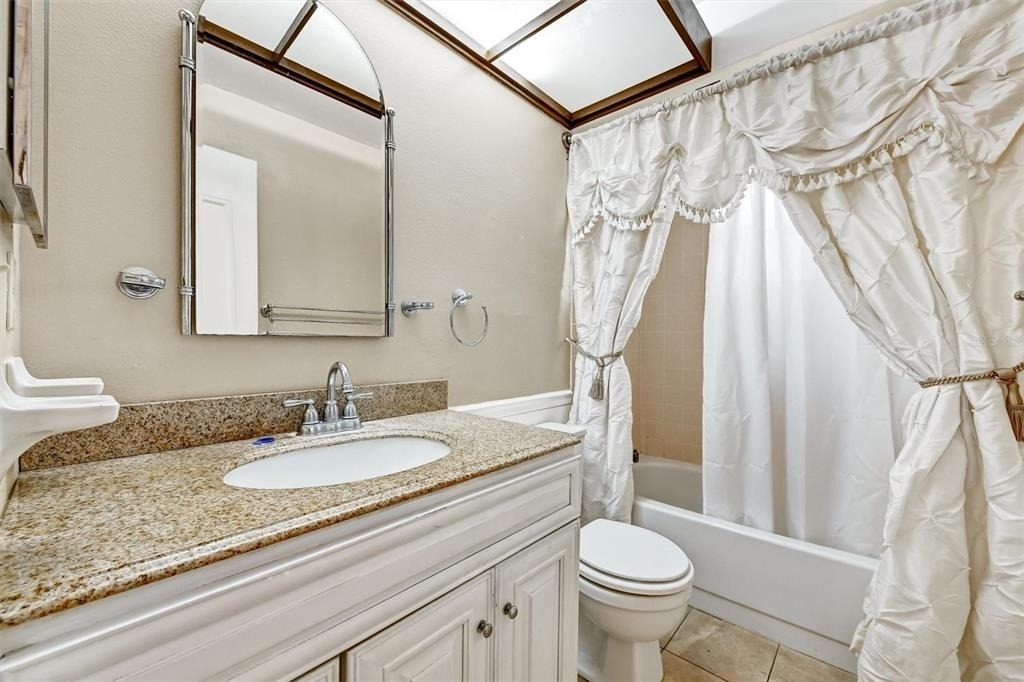 2833 Orange Tree Circle N - Photo 26