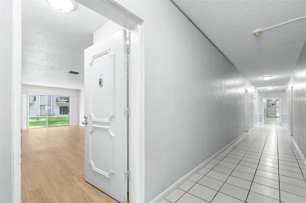 4606 W Gray Street - Photo 2