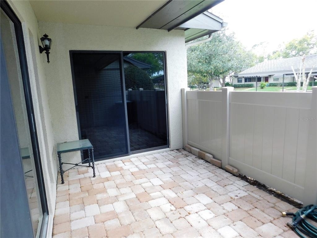 160 Joanne Place - Photo 2