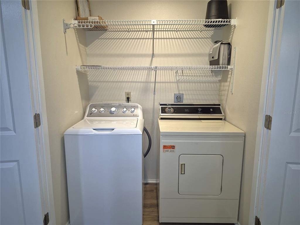 160 Joanne Place - Photo 10