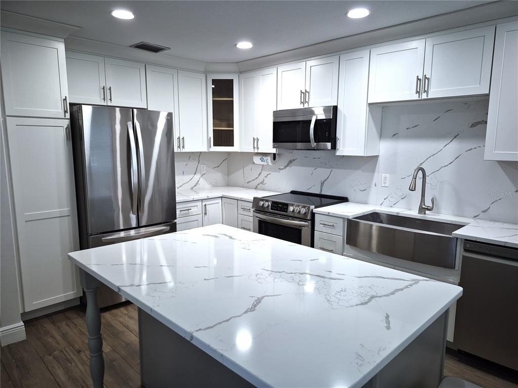 160 Joanne Place - Photo 15