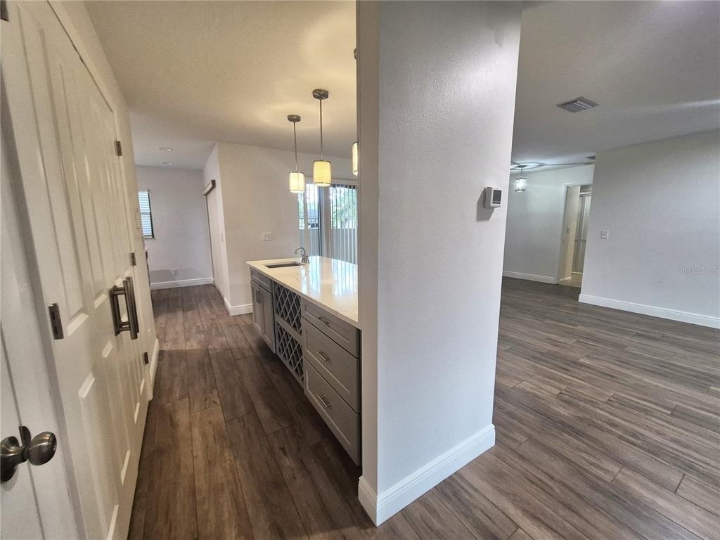 160 Joanne Place - Photo 8