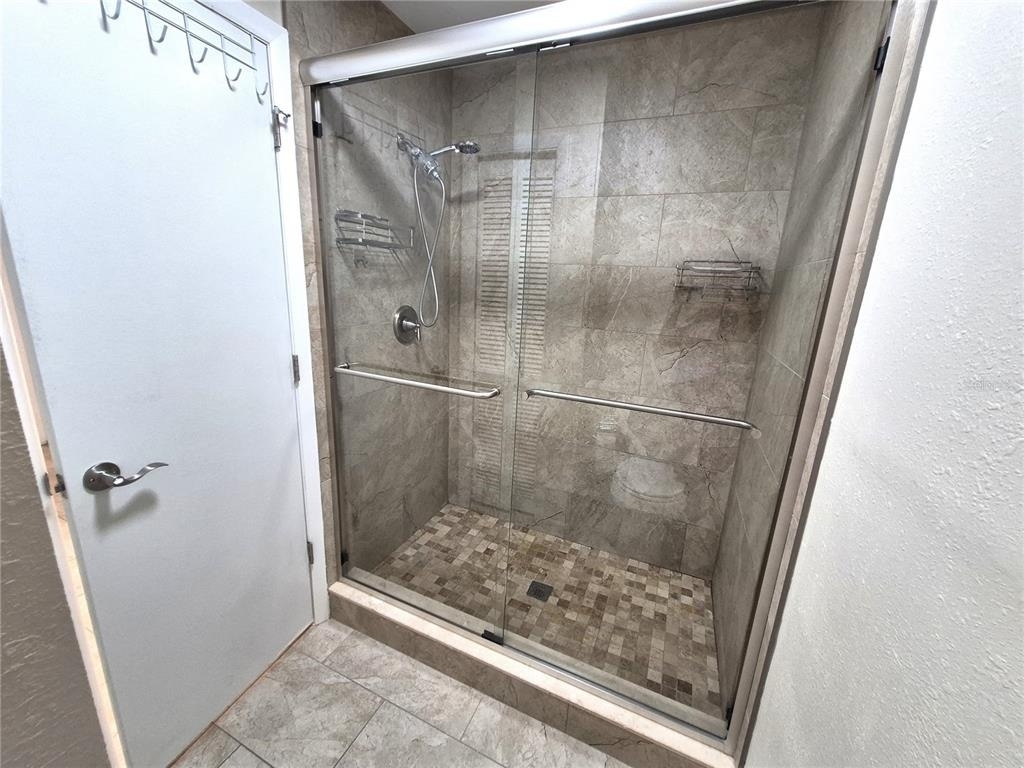 160 Joanne Place - Photo 21