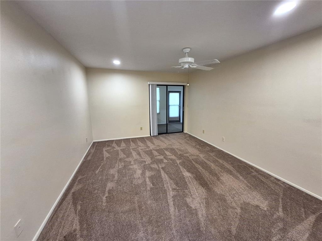 160 Joanne Place - Photo 17