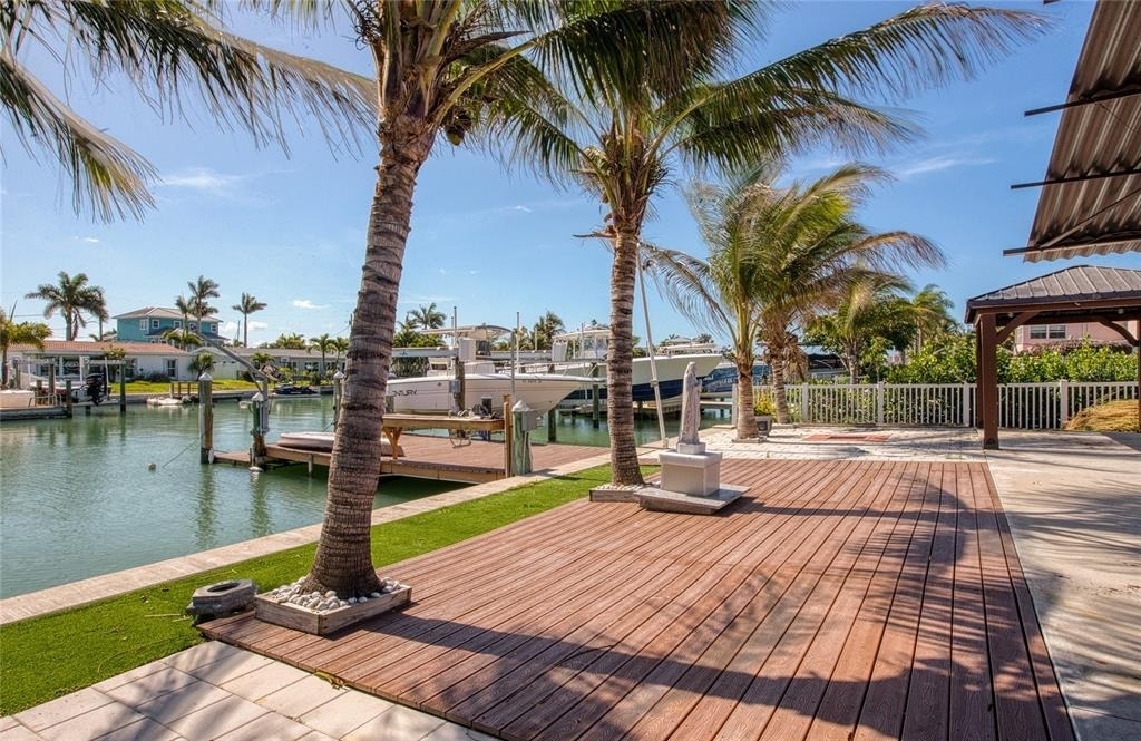 551 Crystal Drive - Photo 10