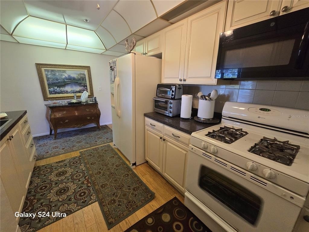 8186 Terrace Garden Drive N - Photo 18