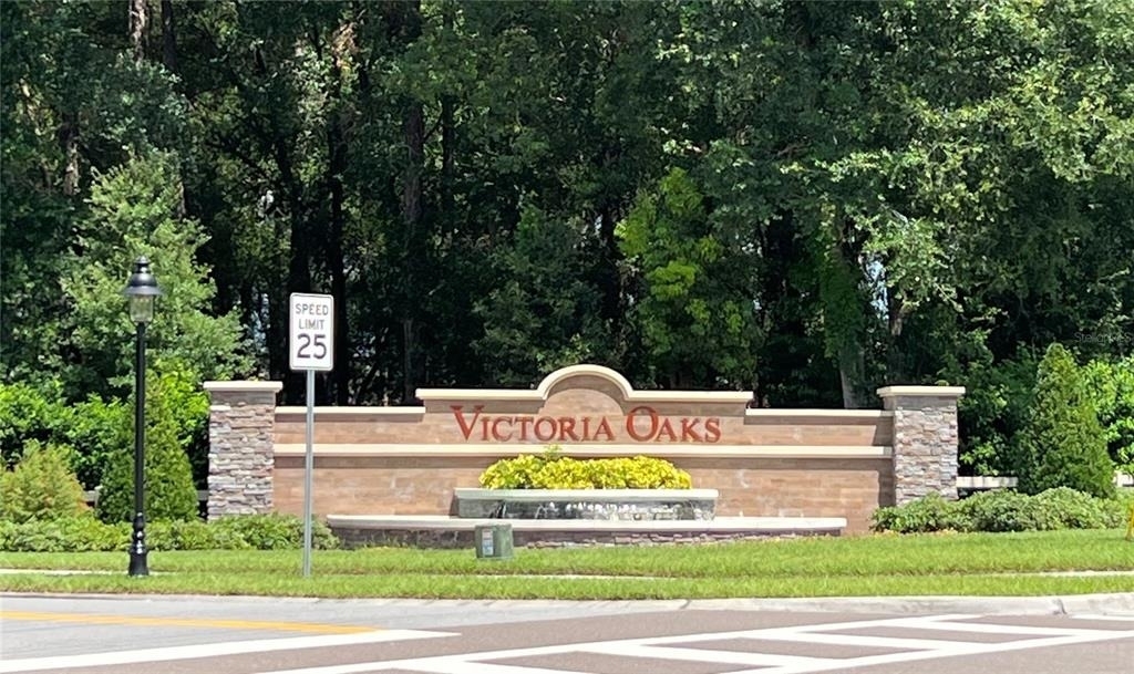 160 Victoria Oaks Boulevard - Photo 3