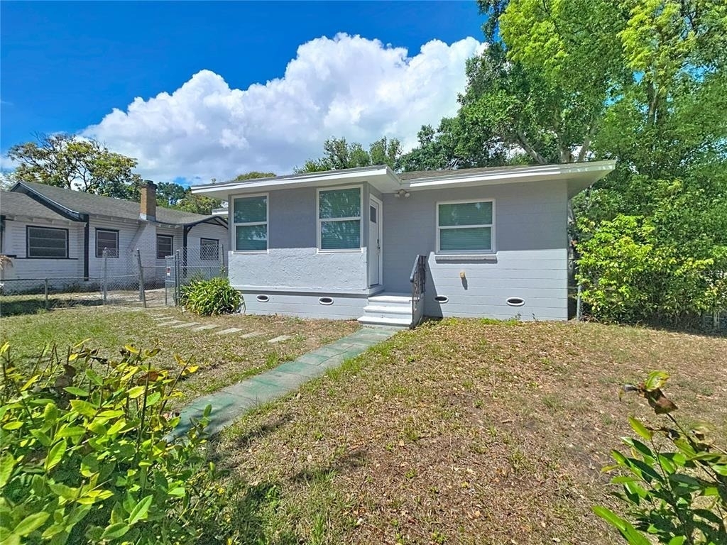 1035 15th Avenue S - Photo 1