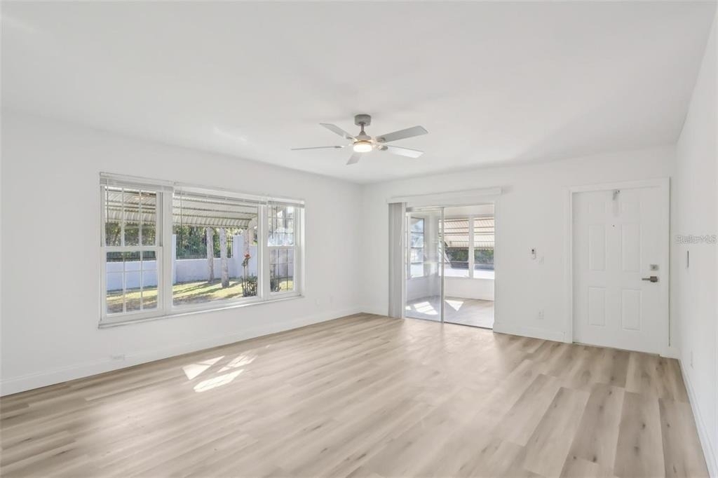 11147 Acme Drive - Photo 2