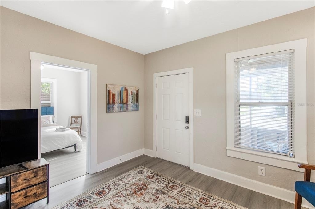 702 Nw 2nd Avenue - Photo 4