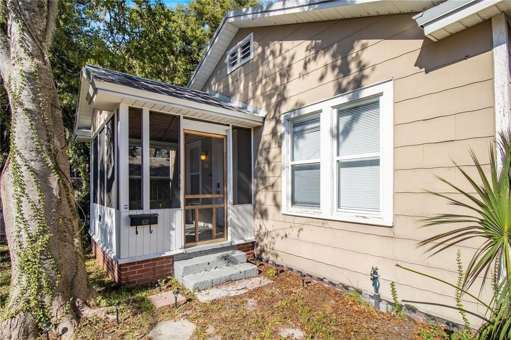 702 Nw 2nd Avenue - Photo 1