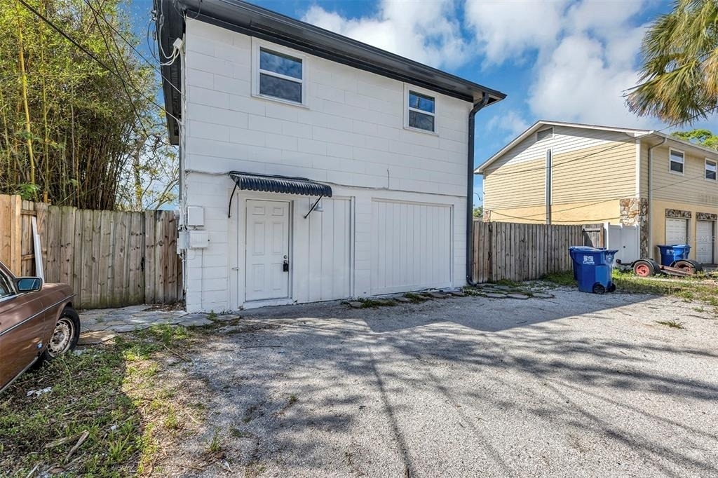 2027 30th Avenue N - Photo 2