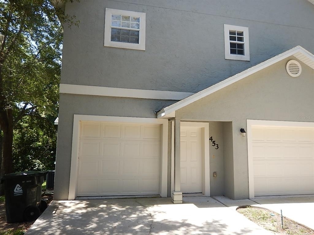 453 W Desoto Street - Photo 0