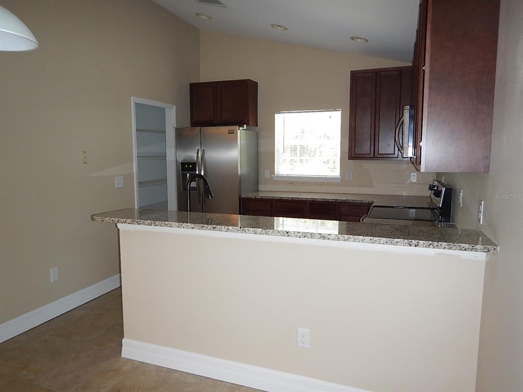 453 W Desoto Street - Photo 6