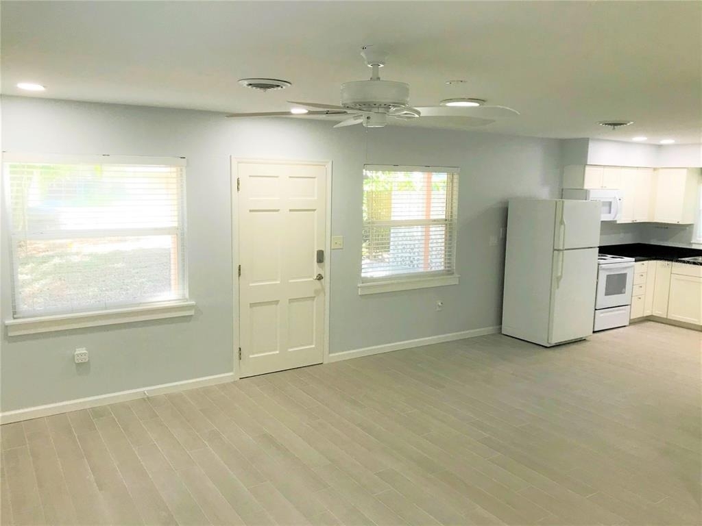 2541 Floyd Street - Photo 6