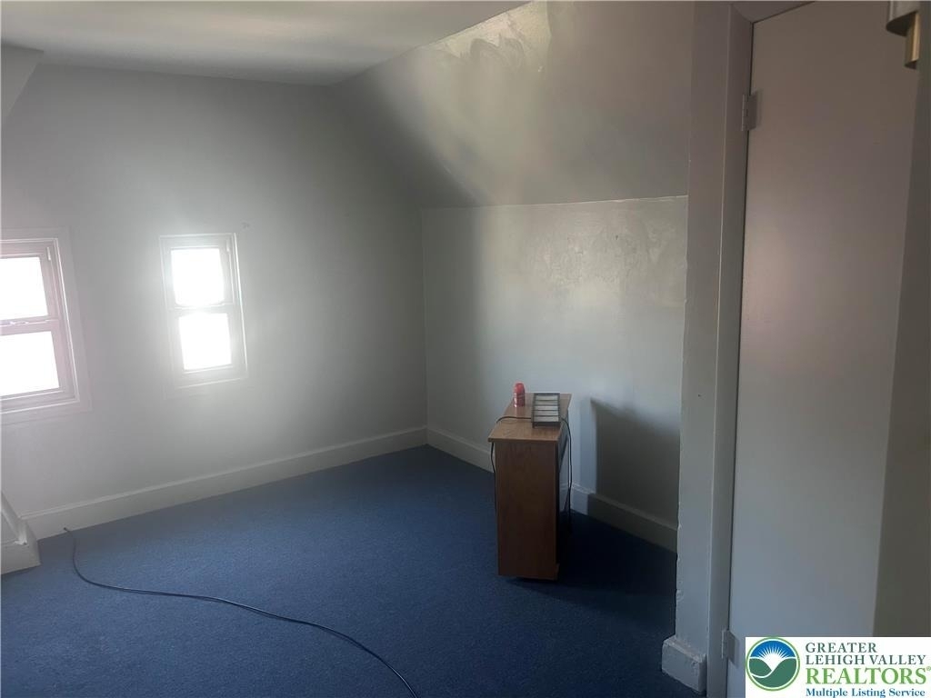 146 W Broad Street - Photo 2