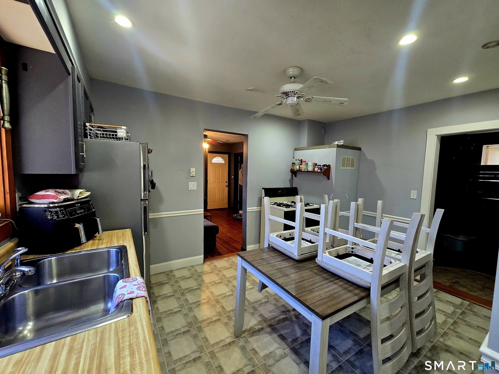 73 Woodbridge Avenue - Photo 6