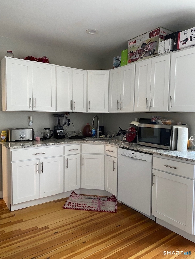 407 West Street - Photo 9