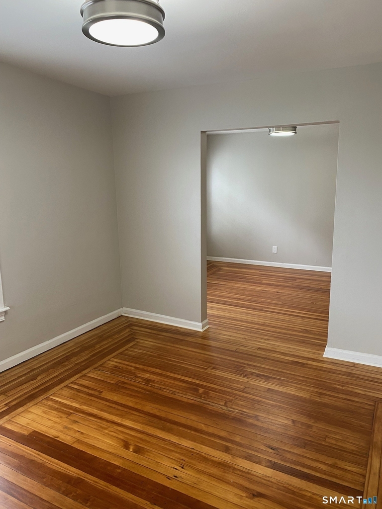 407 West Street - Photo 3