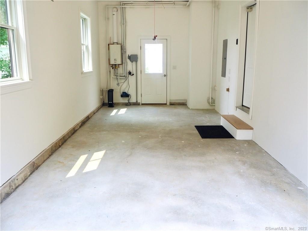 70 Seminary Street - Photo 22