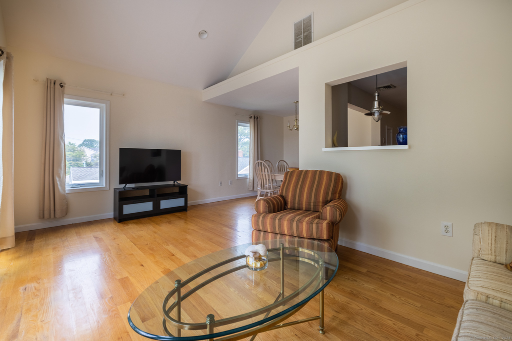 916 Reef Road - Photo 3