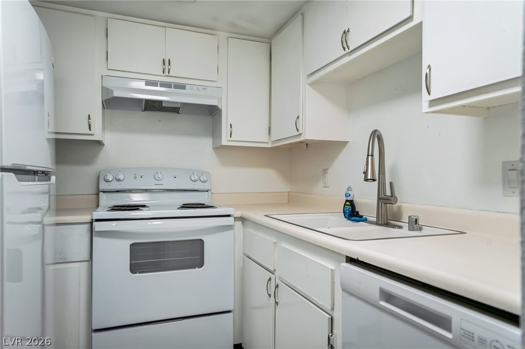 5733 Smoke Ranch Road - Photo 5