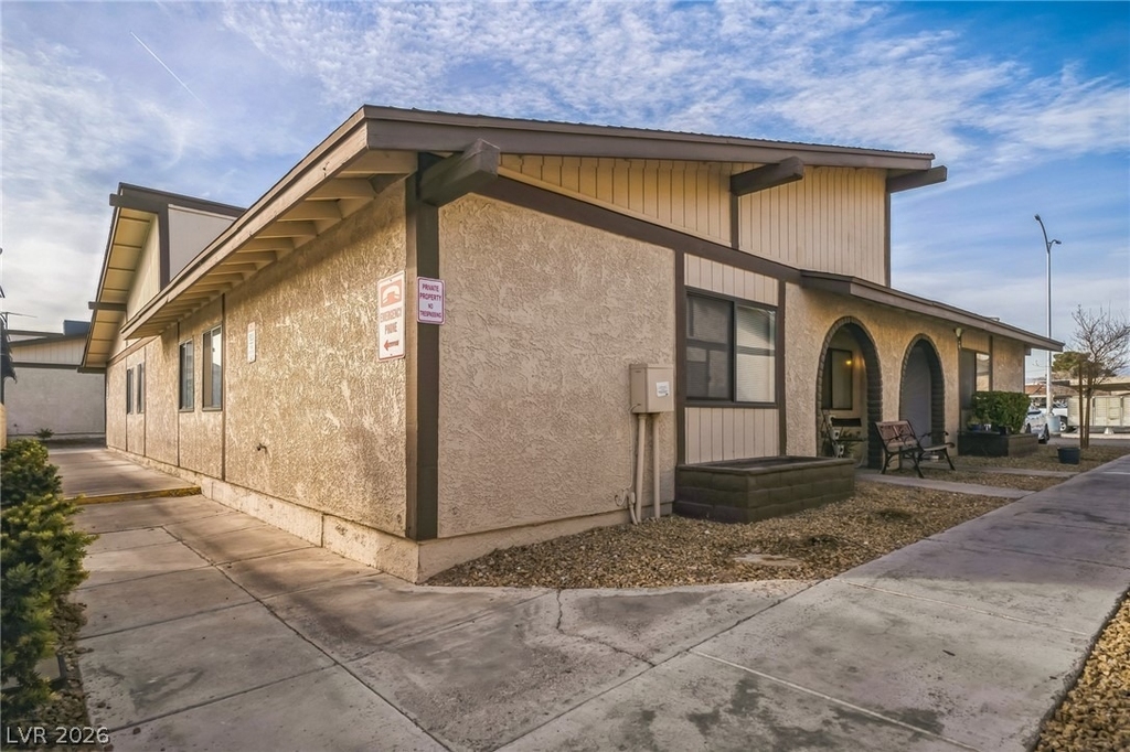 5733 Smoke Ranch Road - Photo 11