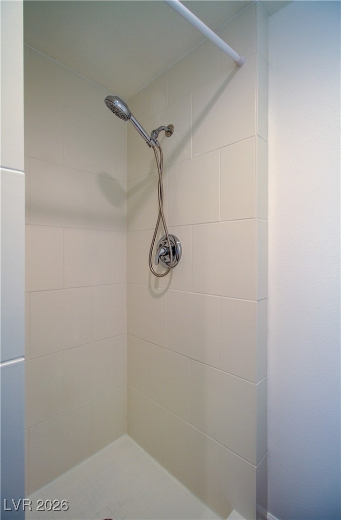 628 B Avenue - Photo 8