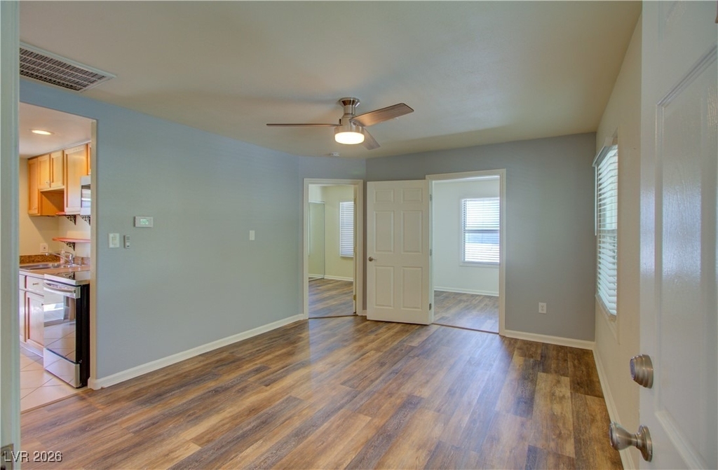 628 B Avenue - Photo 3