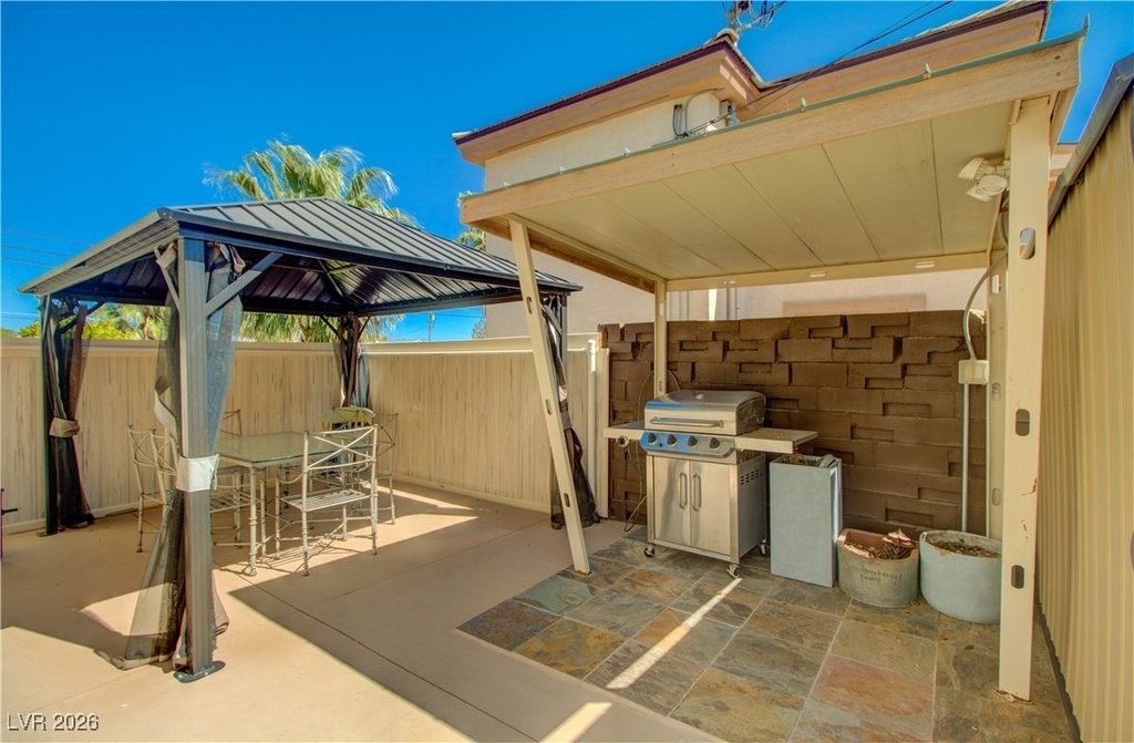628 B Avenue - Photo 12