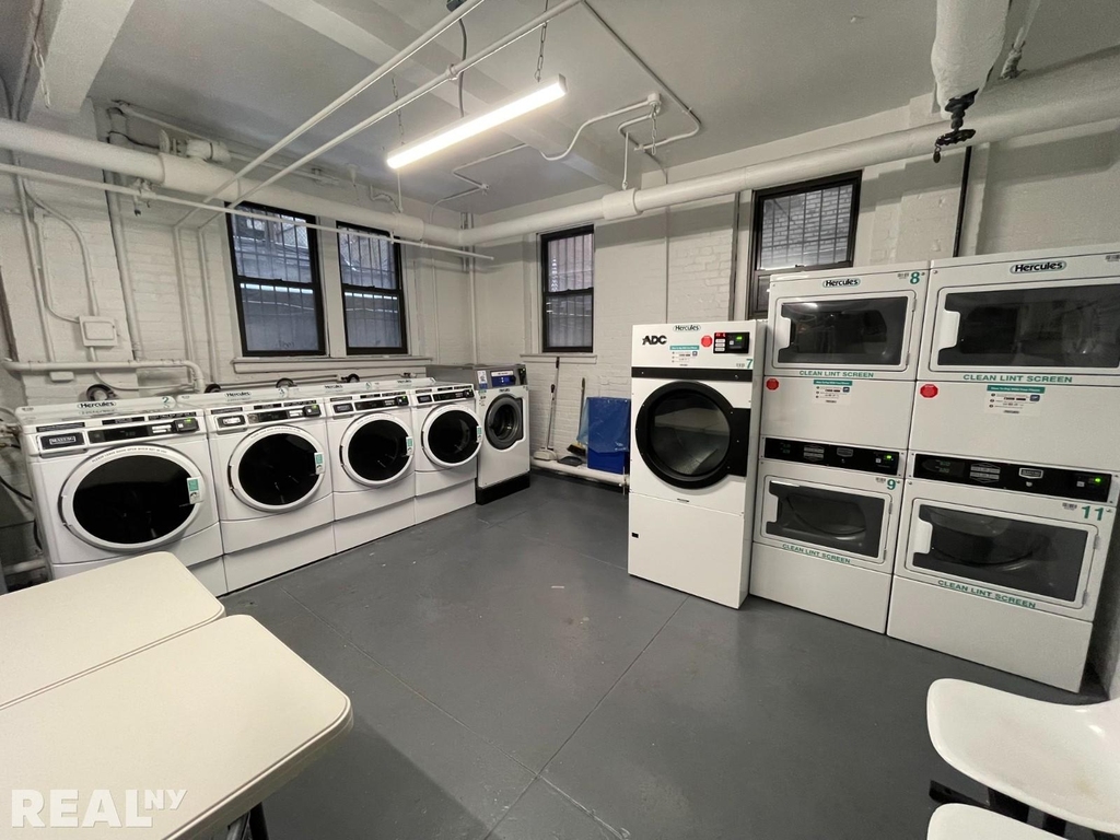 25 West 68th Street - Photo 4
