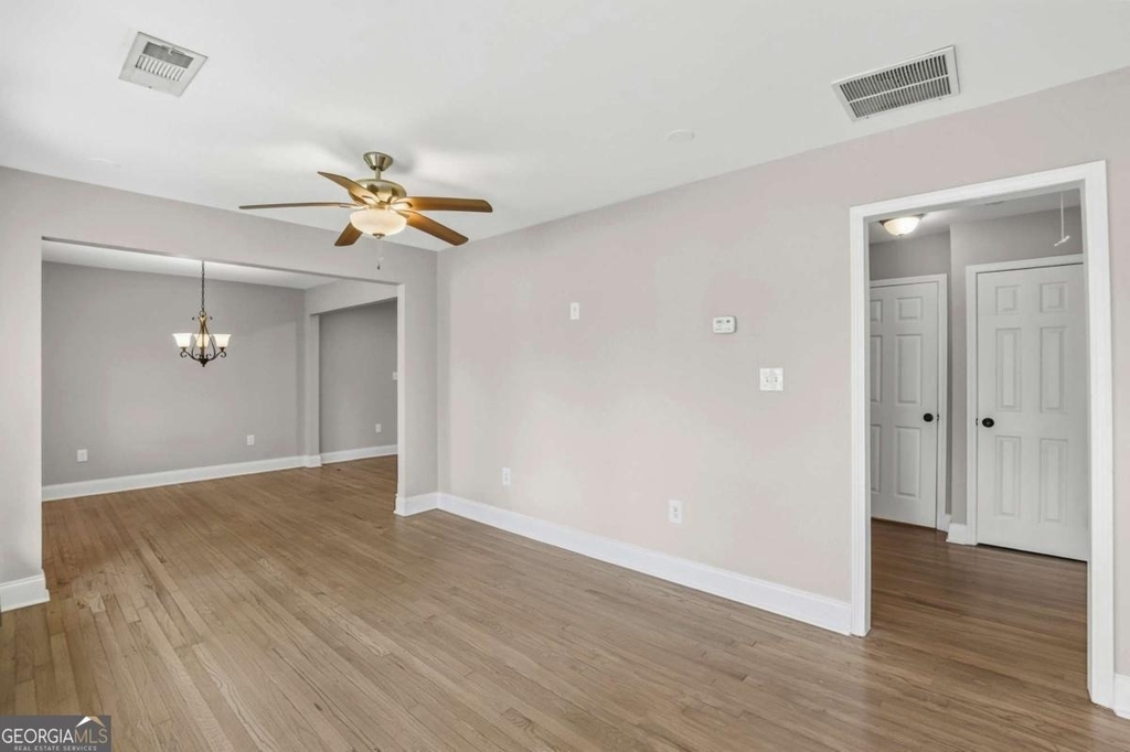 2866 Belvedere Lane - Photo 3