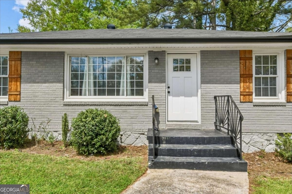 2866 Belvedere Lane - Photo 1