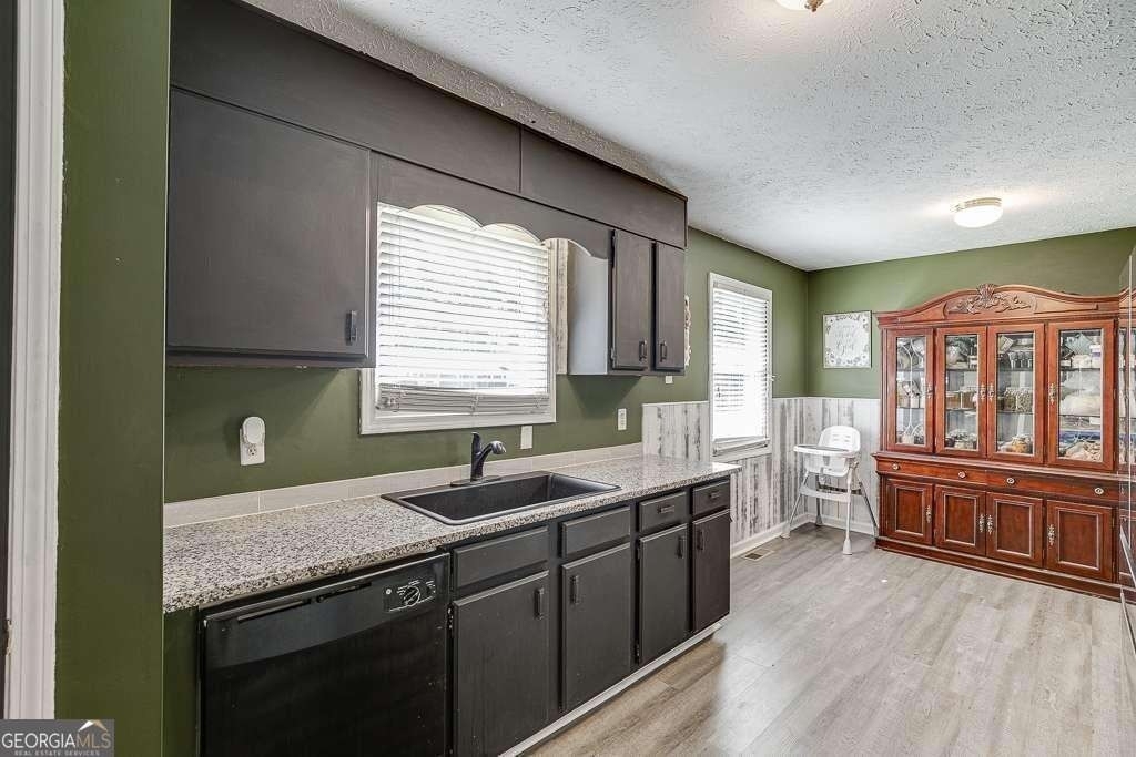 2193 Kings Forest Drive Se - Photo 2