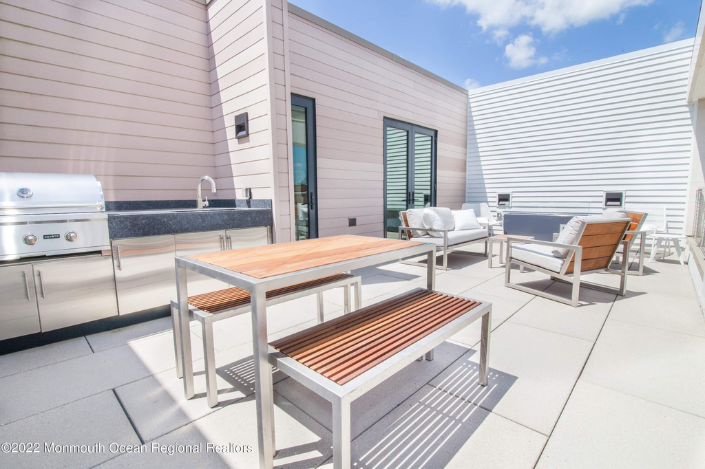 601 Heck Street - Photo 0