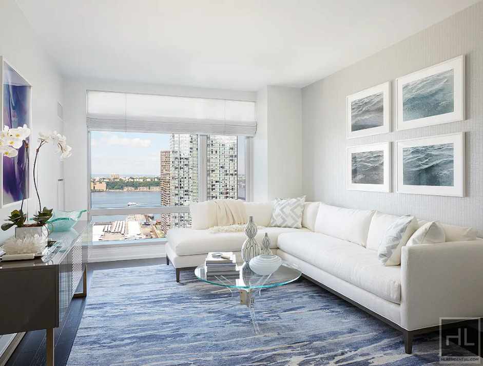 10th Avenue - Photo 0