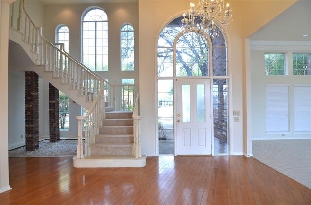 7000 Ivory Court - Photo 1