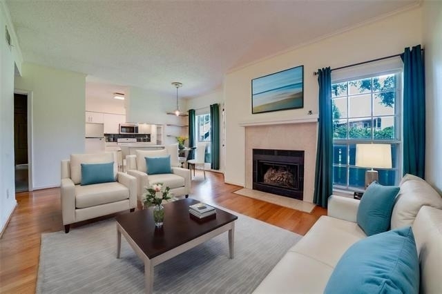 1700 Amelia Court - Photo 2
