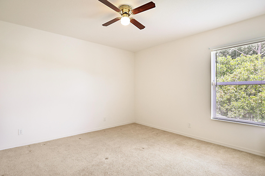 617 Se Karrigan Terrace - Photo 38